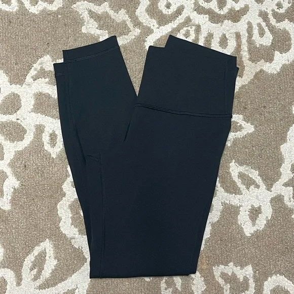 Lululemon - Picture 2 of 3